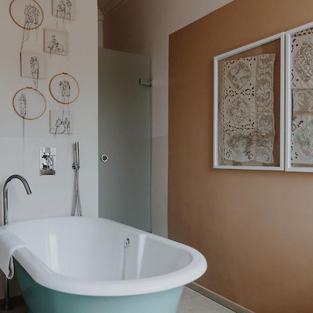 No 15 By Guesthouse, Bath Bagian luar foto