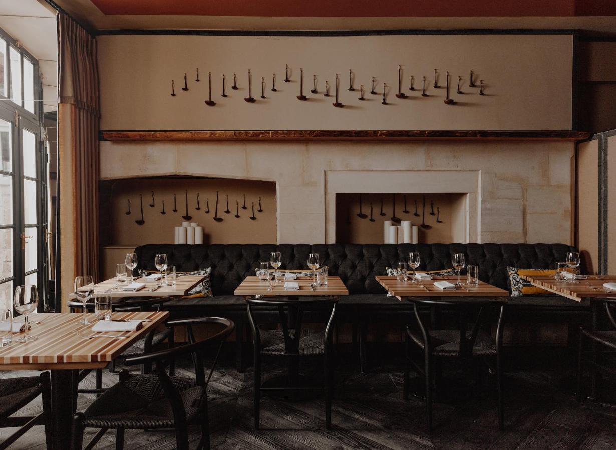 No 15 By Guesthouse, Bath Bagian luar foto Restaurant interior