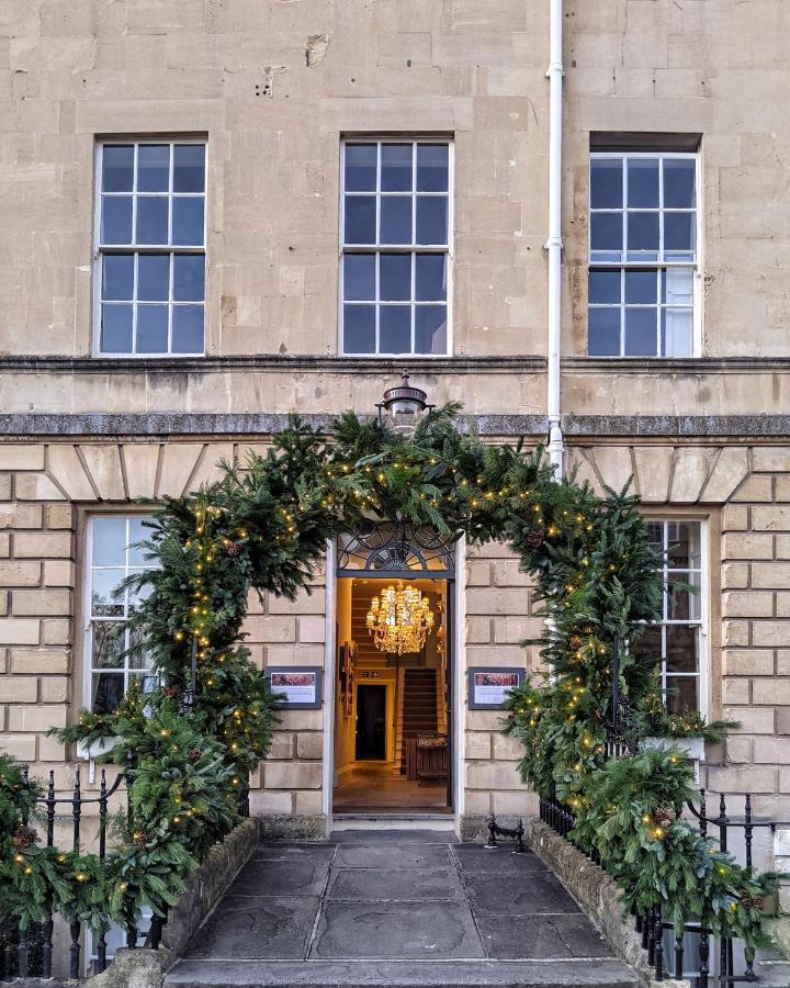 No 15 By Guesthouse, Bath Bagian luar foto The entrance to the hotel