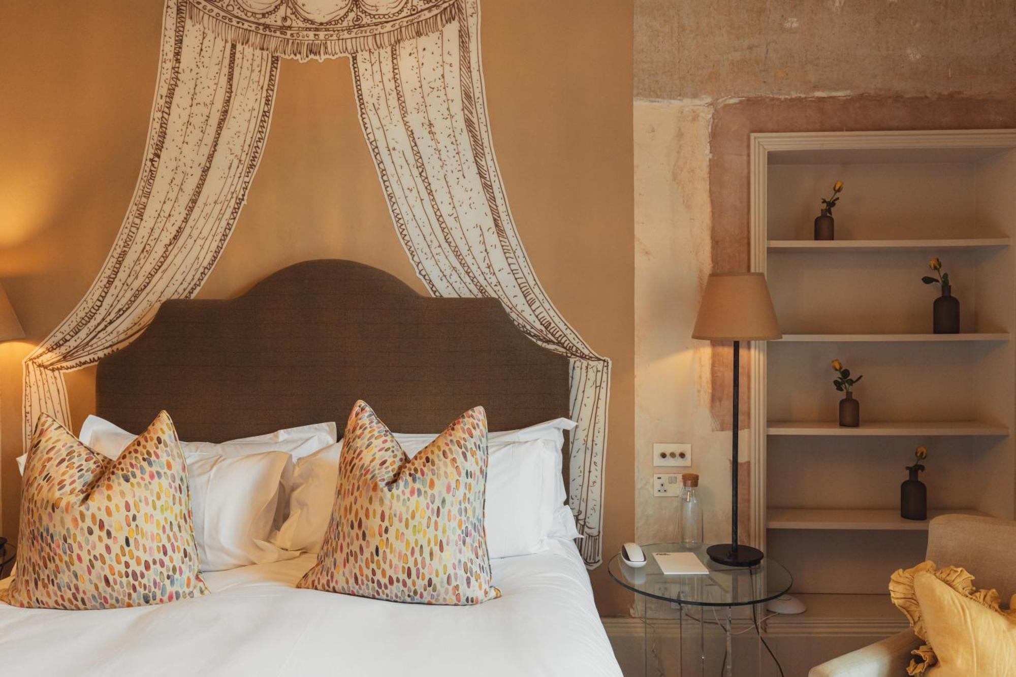 No 15 By Guesthouse, Bath Bagian luar foto A bedroom at the hotel