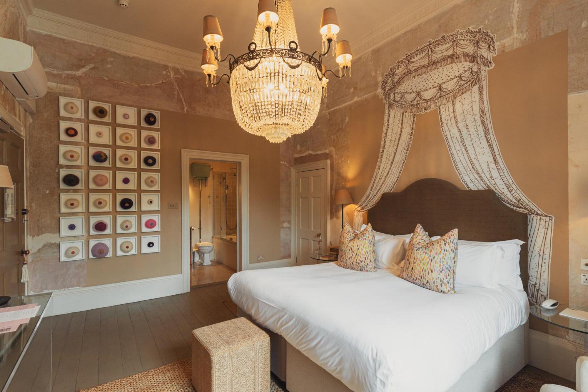 No 15 By Guesthouse, Bath Bagian luar foto A bedroom at the hotel