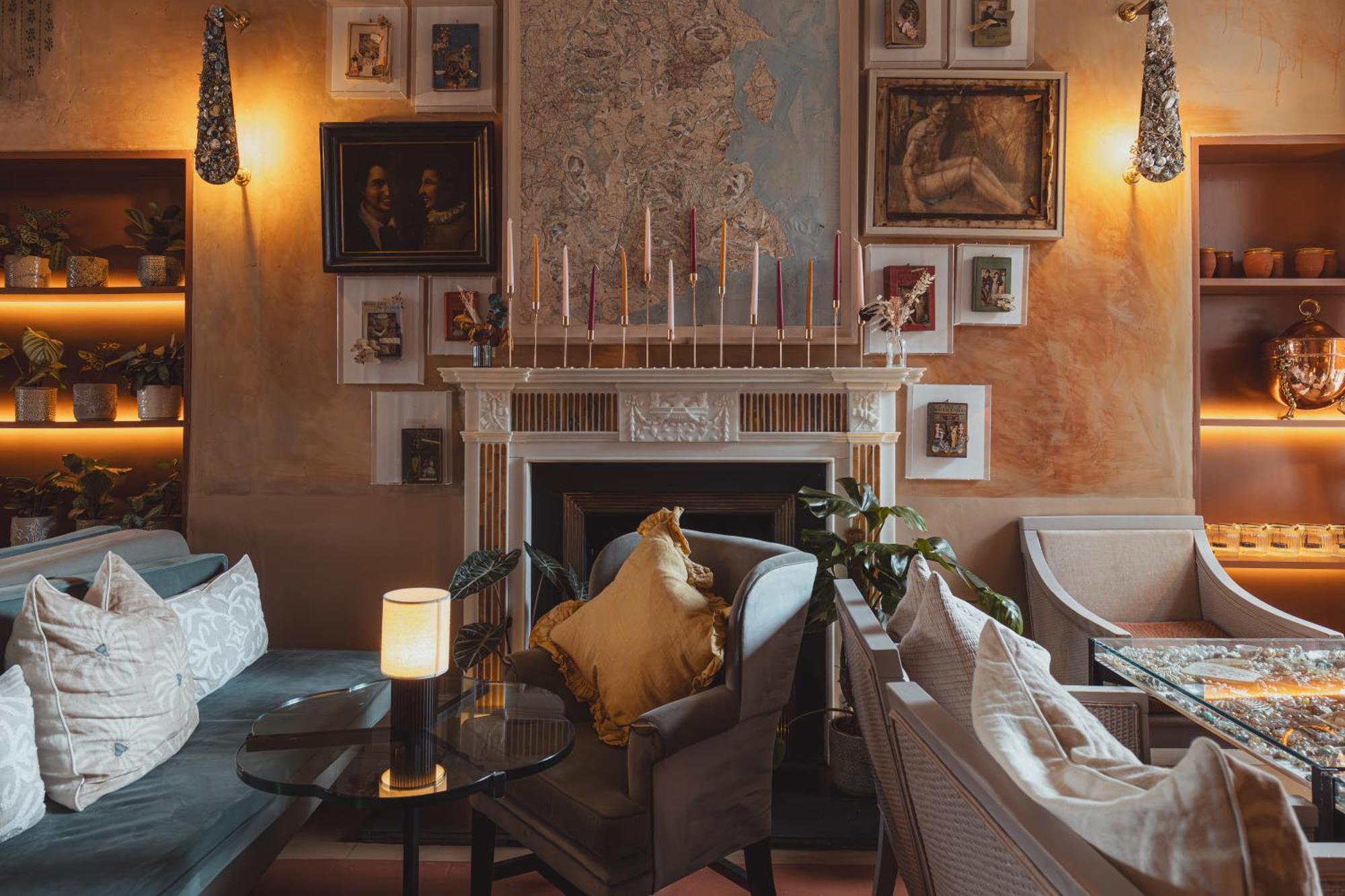 No 15 By Guesthouse, Bath Bagian luar foto The Drawing Room at The Ivy, St John's Wood